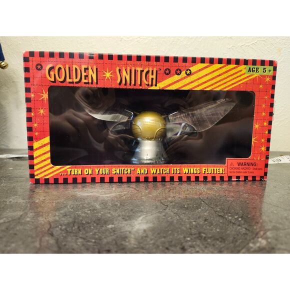 Moving Golden Snitch Universal Studios Wizarding World of‎ Harry Potter - Picture 1 of 8